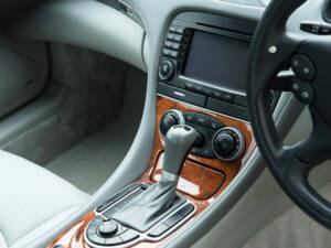 Image 9/14 of Mercedes-Benz SL 65 AMG (2004)