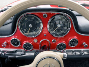 Image 23/38 of Mercedes-Benz 300 SL &quot;Gullwing&quot; (1955)