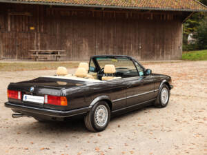 Image 4/71 of BMW 325i (1986)