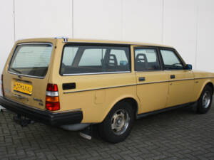 Image 2/14 of Volvo 245 GL D (1981)