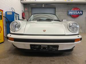 Image 3/15 of Porsche 911 Carrera 3.2 (1988)