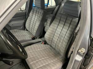 Image 9/22 of Mercedes-Benz 190 E 2.3 (1992)