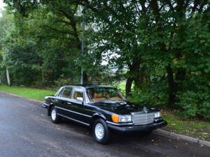 Bild 34/39 von Mercedes-Benz 450 SEL 6,9 (1979)