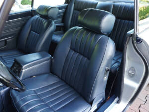 Bild 40/50 von Jaguar XJ 6 C 4.2 (1975)