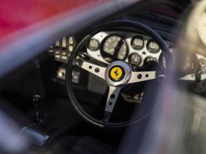 Image 8/39 of Ferrari 365 GTB&#x2F;4 Daytona (1972)