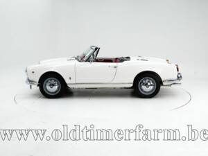 Image 8/15 of Alfa Romeo Giulia 1600 Spider Veloce (1965)