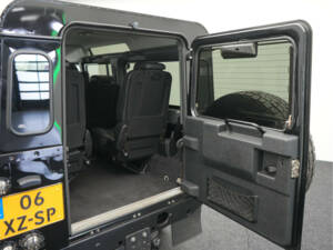 Image 24/35 de Land Rover Defender 110 (2007)