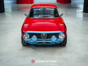 Immagine 3/25 di Alfa Romeo Giulia 1600 GT Junior (1974)