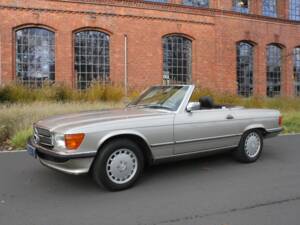 Image 1/15 of Mercedes-Benz 560 SL (1986)