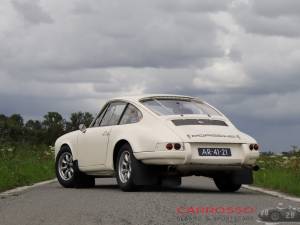 Image 45/50 of Porsche 911 R (1967)