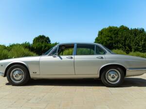 Bild 4/50 von Jaguar XJ 6 4.2 (1970)