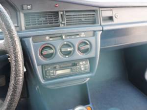 Immagine 7/12 di Mercedes-Benz 190 D 2.5 (1986)