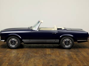 Image 3/21 of Mercedes-Benz 280 SL (1969)