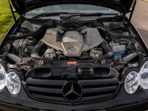 Image 5/15 of Mercedes-Benz CLK 63 AMG (2007)