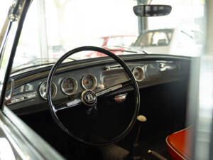 Image 35/86 de Volkswagen Karmann Ghia 1500 S (1964)