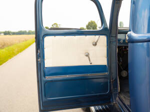 Image 42/83 of Ford V8 Model 46 Pick Up (1940)