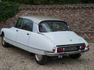 Bild 48/50 von Citroën DS 21 Pallas (1971)