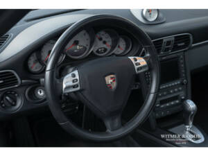 Image 22/29 of Porsche 911 Carrera 4S (2008)