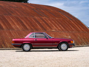 Immagine 2/36 di Mercedes-Benz 300 SL (1989)