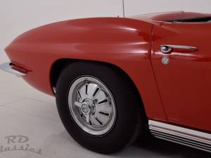 Immagine 11/44 di Chevrolet Corvette Sting Ray Convertible (1964)