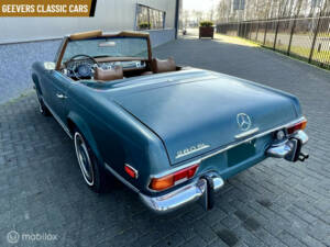 Image 30/44 of Mercedes-Benz 280 SL (1970)