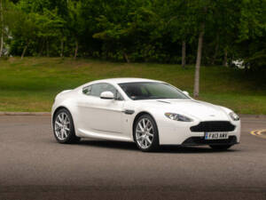 Bild 8/50 von Aston Martin V8 Vantage (2013)