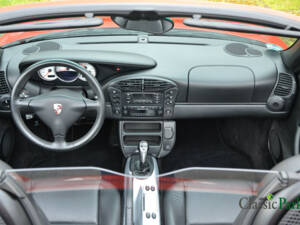 Immagine 13/50 di Porsche Boxster (2002)