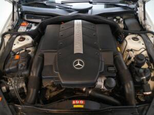 Image 11/46 of Mercedes-Benz SL 500 (2005)