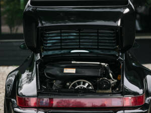 Afbeelding 79/95 van Porsche 911 Turbo 3.3 (1991)