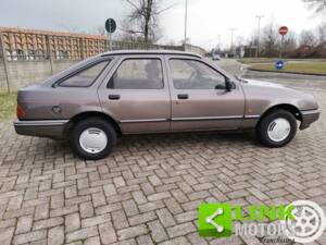 Immagine 6/10 di Ford Sierra 1.8 Turnier (1986)