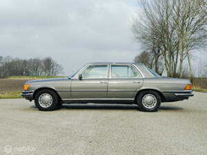 Image 3/37 of Mercedes-Benz 350 SE (1978)