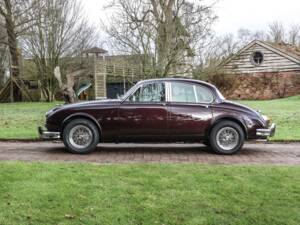 Image 39/50 of Jaguar Mk II 3.8 (2004)