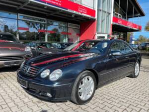 Image 2/20 of Mercedes-Benz CL 500 (2000)