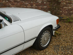 Image 41/50 of Mercedes-Benz 500 SL (1988)