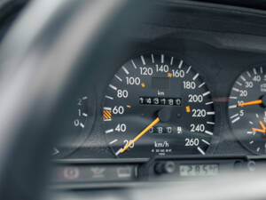 Imagen 30/51 de Mercedes-Benz 190 E 2.5-16 Evolution II (1991)