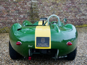Image 6/50 of Lister Knobbly (1959)