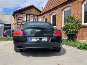 Immagine 5/10 di Bentley Continental GTC V8 (2013)