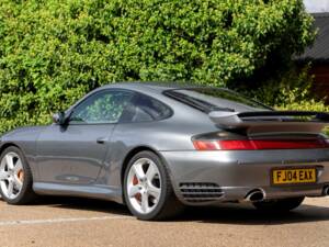 Image 3/23 of Porsche 911 Carrera 4S (2004)