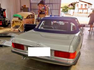 Image 10/12 de Mercedes-Benz 380 SL (1981)