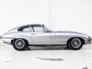 Image 5/42 de Jaguar Type E 3.8 (1963)