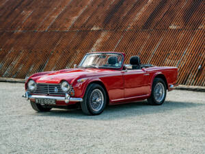 Immagine 10/24 di Triumph TR 4A IRS (1967)