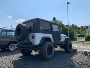 Image 2/7 of Jeep Wrangler 2.5L (1991)