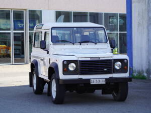 Afbeelding 2/45 van Land Rover Defender 90 (1996)