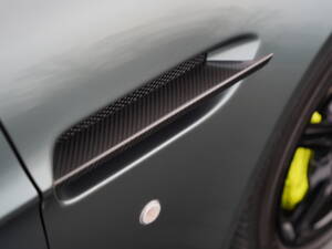 Bild 42/50 von Aston Martin V8 Vantage AMR (2018)