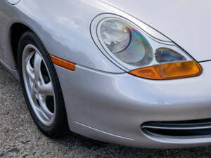 Image 16/39 of Porsche 911 Carrera (1998)