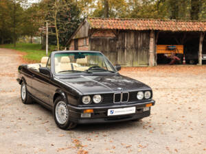 Image 2/71 of BMW 325i (1986)