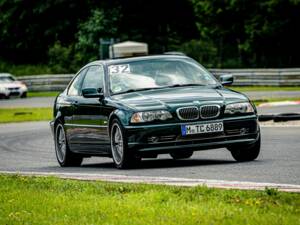 Image 18/18 de BMW 330Ci (2001)