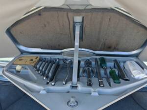 Image 41/46 of BMW 635 CSi (1981)