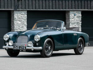 Image 1/50 of Aston Martin DB 2&#x2F;4 Mk I DHC (1954)
