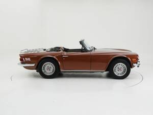 Image 6/15 of Triumph TR 6 (1975)